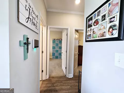 Entry Way - 120 Hamilton Lake View Ct, Lagrange, GA 30241 photo 5 of 6