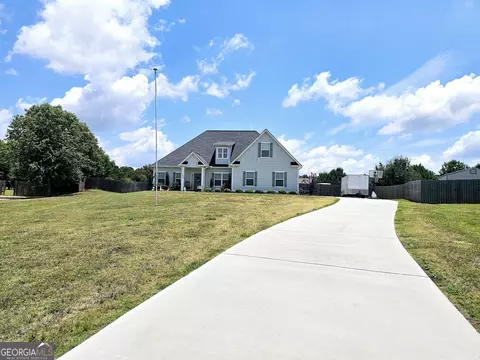 Exterior - 120 Hamilton Lake View Ct, Lagrange, GA 30241 photo 2 of 7
