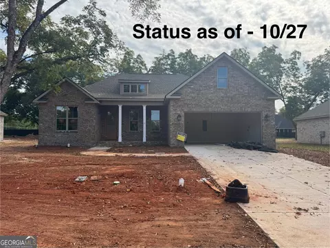 103 Champagne Dr, Perry, GA 31069