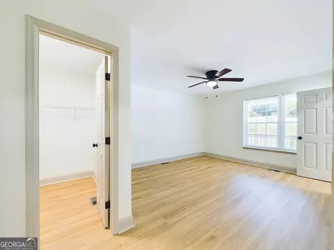 Bedroom - 143 Oakview Cir, Gray, GA 31032 photo 3 of 7