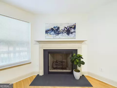 Living - 143 Oakview Cir, Gray, GA 31032 photo 2 of 2