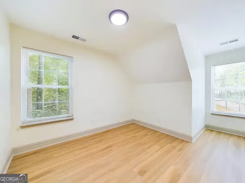 Bedroom - 143 Oakview Cir, Gray, GA 31032 photo 6 of 7