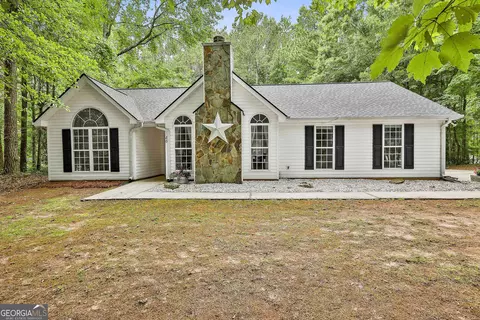 40 Four Oaks Dr, Newnan, GA 30263