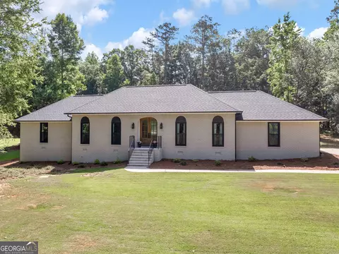 1140 Fernwood Dr, Bogart, GA 30622