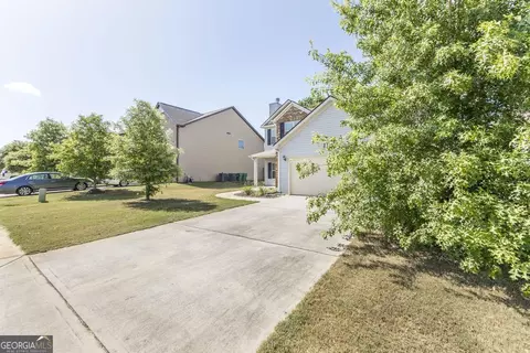 930 Amelia Dr, Byron, GA 31008 photo 4