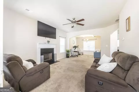 930 Amelia Dr, Byron, GA 31008 photo 8
