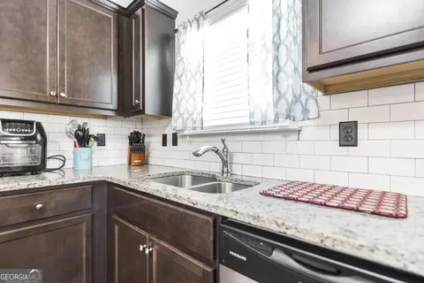 930 Amelia Dr, Byron, GA 31008 photo 15