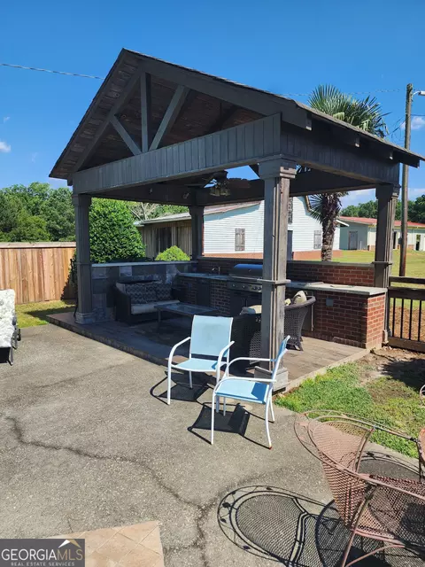 Exterior - 238 Five Points Rd, Milner, GA 30257 photo 8 of 43