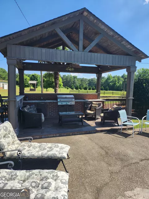 Exterior - 238 Five Points Rd, Milner, GA 30257 photo 6 of 43