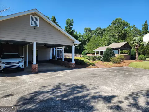 Exterior - 238 Five Points Rd, Milner, GA 30257 photo 2 of 43