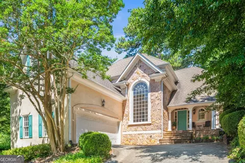 300 Fountain Oaks Ln, Atlanta, GA 30342
