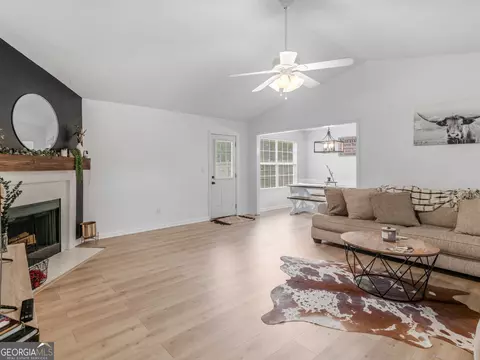 105 Live Oak Dr, Jackson, GA 30233 photo 5