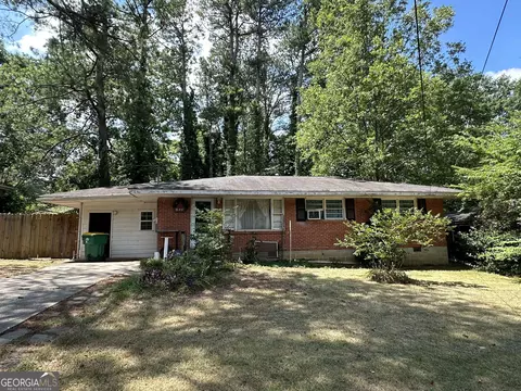 633 Brookwood Dr, Forest Park, GA 30297
