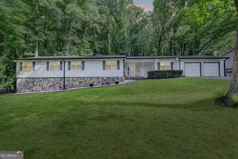955 Ridgedale Dr, Lawrenceville, GA 30043