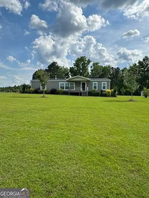 300 Jay Ln, Mount Vernon, GA 30445