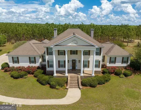374 Thompson Level Rd, Lyons, GA 30436
