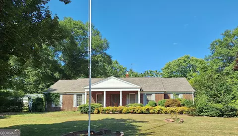 554 Benson St, Hartwell, GA 30643