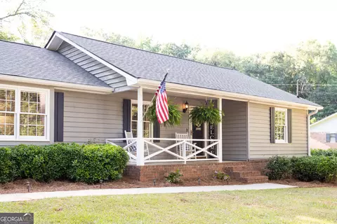 195 Newton Ridge Dr, Covington, GA 30014