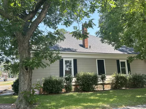 416 Bryan St E, Douglas, GA 31533 photo 6