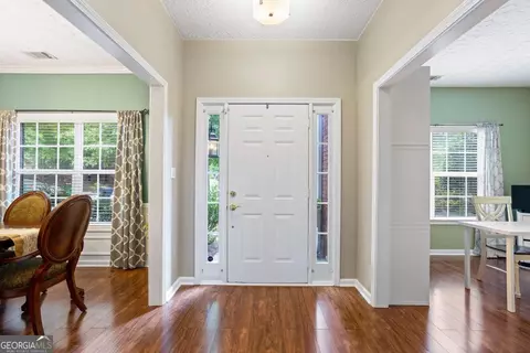 2585 Cascade Ive Ct, Buford, GA 30519 photo 3