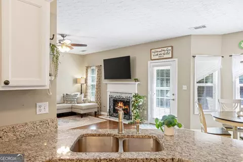 2585 Cascade Ive Ct, Buford, GA 30519 photo 10