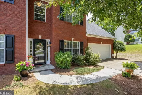 2585 Cascade Ive Ct, Buford, GA 30519