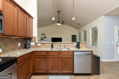 104 Limestone Trl, Warner Robins, GA 31093 photo 18