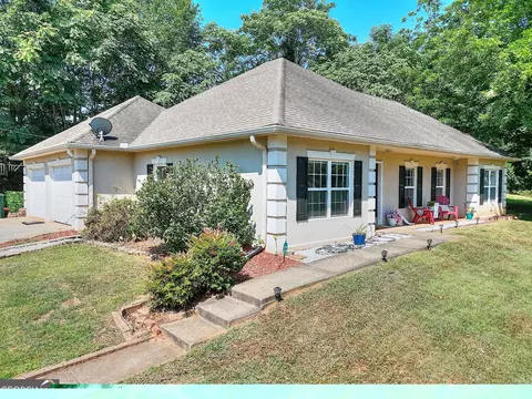 65 Pine Ave, Commerce, GA 30529 photo 3