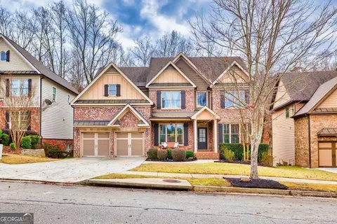 4510 Sierra Creek Dr, Hoschton, GA 30548