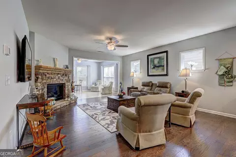 608 Daffodil Dr, Griffin, GA 30223 photo 15