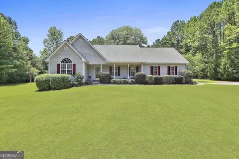 253 Beaver Chase Ln, Gay, GA 30218