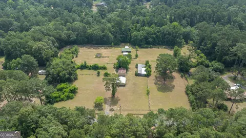 146 Thomas St, Leesburg, GA 31763