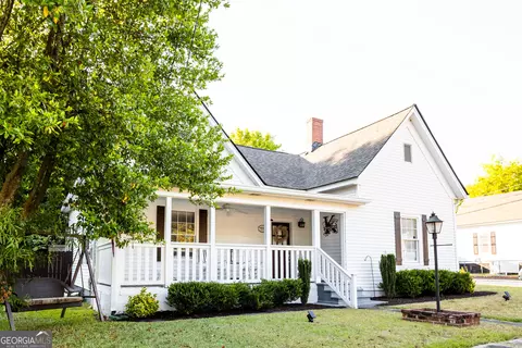 25 N Broad St, Porterdale, GA 30014