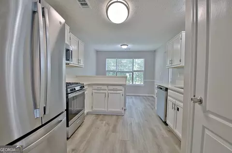 Kitchen - 10592 Marigold Ct, Hampton, GA 30228 photo 1 of 3