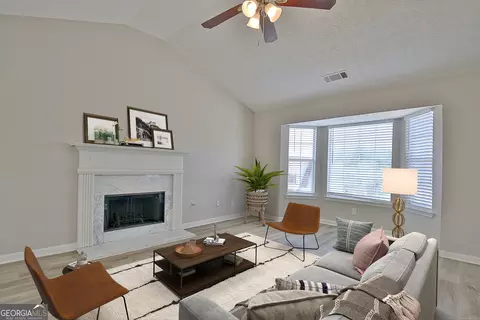 Living - 10592 Marigold Ct, Hampton, GA 30228 photo 2 of 11