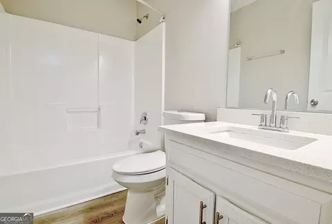 Bath - 10592 Marigold Ct, Hampton, GA 30228 photo 5 of 6
