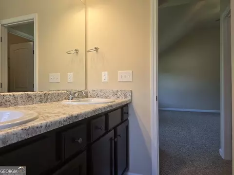 Bath - 5700 Laney Dr, Rex, GA 30273 photo 5 of 8