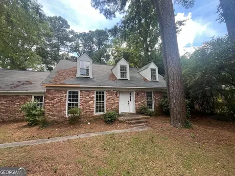 3648 Pineland Trl, Macon, GA 31206