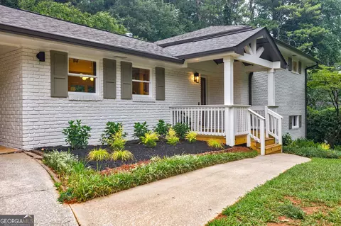 2000 Hollidon Rd, Decatur, GA 30033