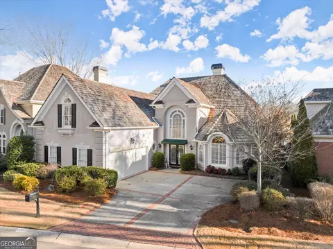 4300 Brookside Ln, Roswell, GA 30076