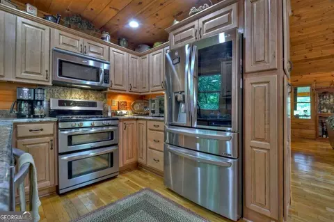Kitchen - 263 Cabbage Patch Rd #292, Morganton, GA 30560 photo 2 of 4