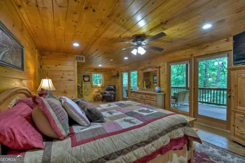 Bedroom - 263 Cabbage Patch Rd #292, Morganton, GA 30560 photo 4 of 7