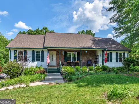114 Old Stonewall Dr, Locust Grove, GA 30248