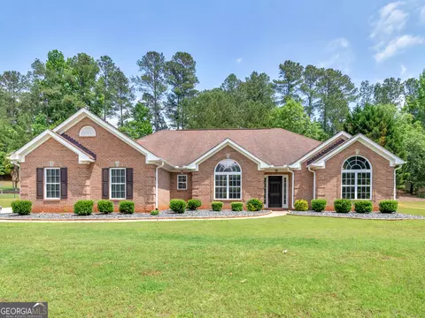 1206 Foxcreek Dr, Mcdonough, GA 30252