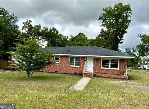 1128 Pecan St, Dudley, GA 31022