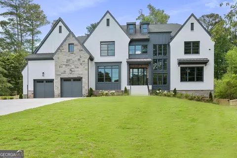 3850 Creekview Dr NE, Marietta, GA 30068