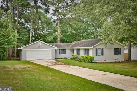 152 Bernice Dr, Lawrenceville, GA 30045