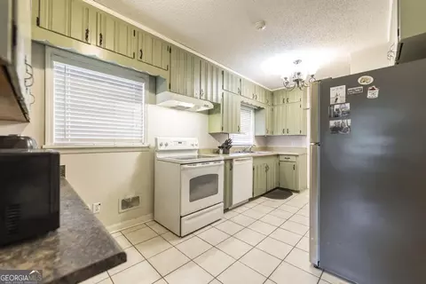 301 Bernard Dr, Warner Robins, GA 31093 photo 12