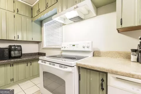 301 Bernard Dr, Warner Robins, GA 31093 photo 13