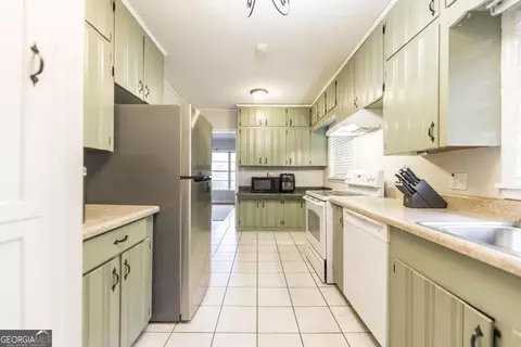 301 Bernard Dr, Warner Robins, GA 31093 photo 10